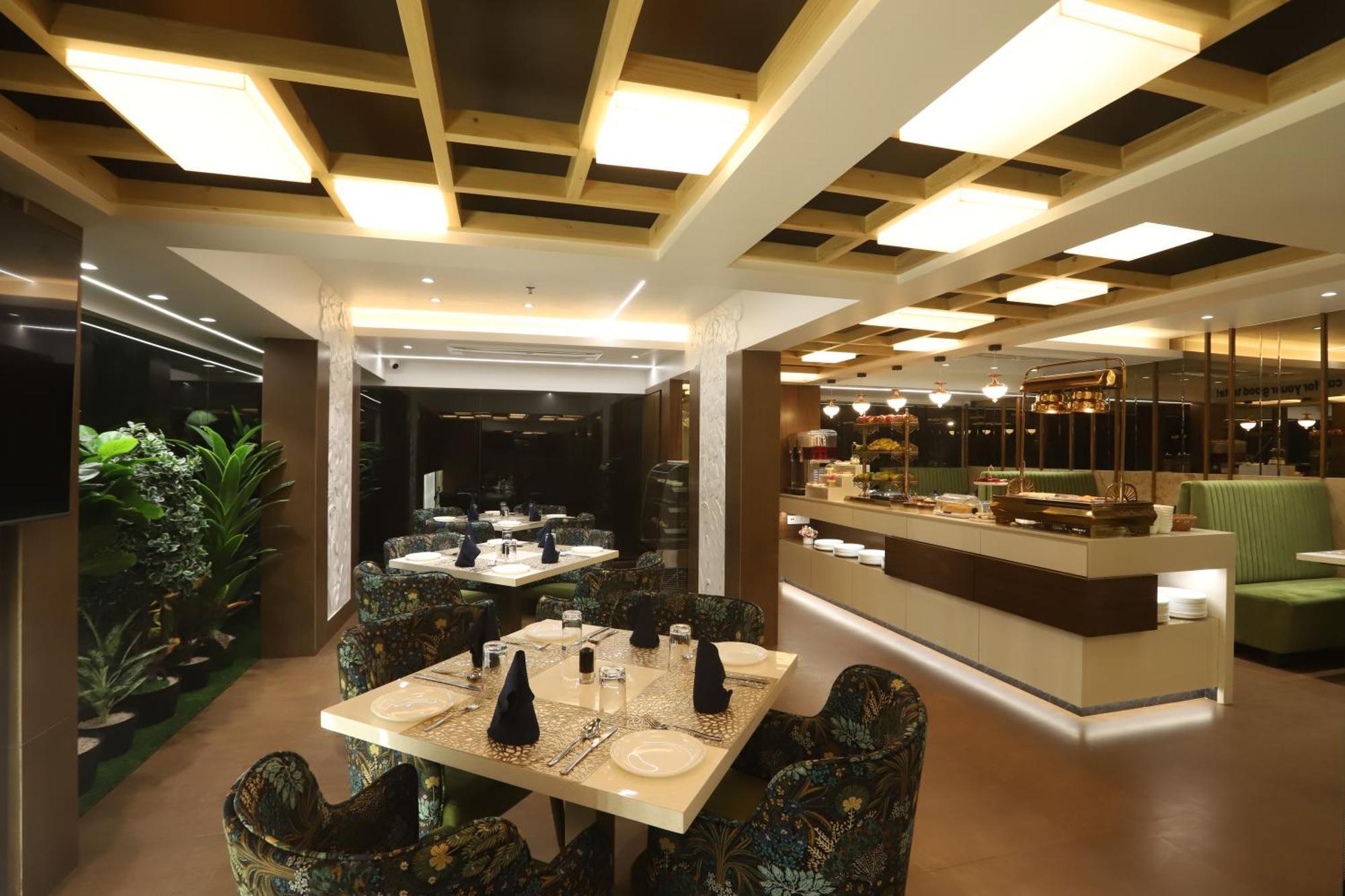 Hotel Auris & Banquets, Mumbai International Airport Екстериор снимка