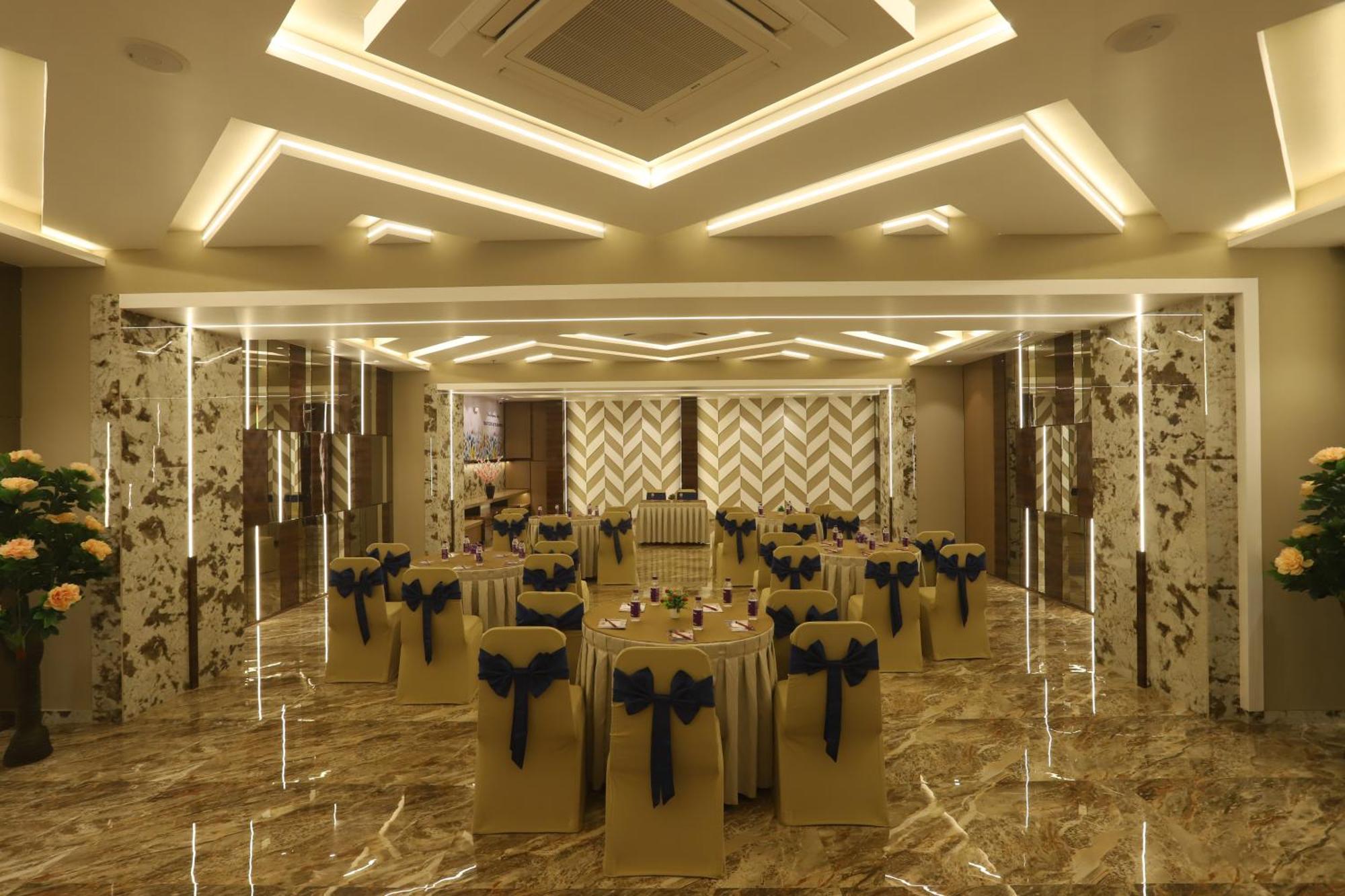 Hotel Auris & Banquets, Mumbai International Airport Екстериор снимка