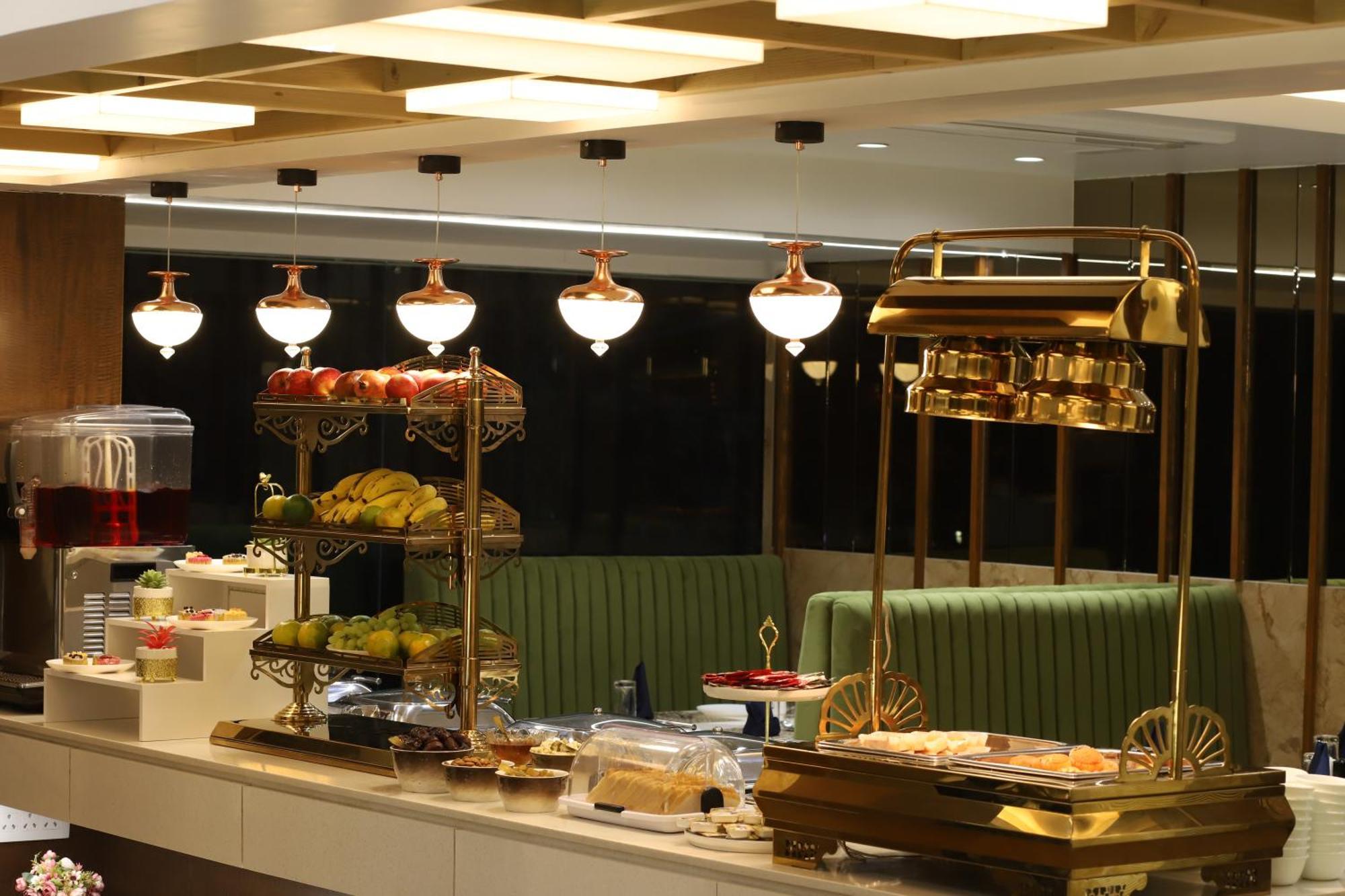 Hotel Auris & Banquets, Mumbai International Airport Екстериор снимка